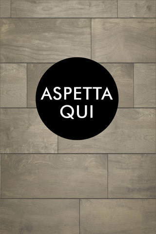 Adesivo Aspetta Qui Nero diametro 40 cm - ITALIADIVISE